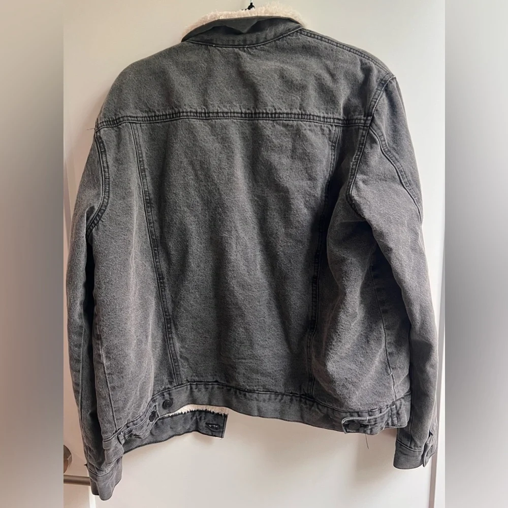 Sunrise Kingdom Men's Gray Sherpa Denim Jacket - Picture 4 of 4